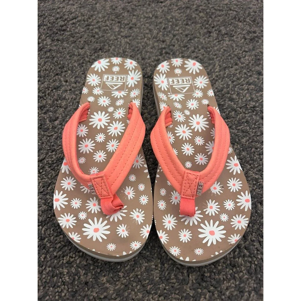 Reef youth sandals size 4 NWOT women’s 5.5